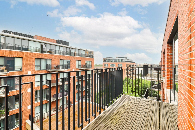 2 bedrooms apartments/flats to sale in Thunderer Walk, Woolwich-image 8