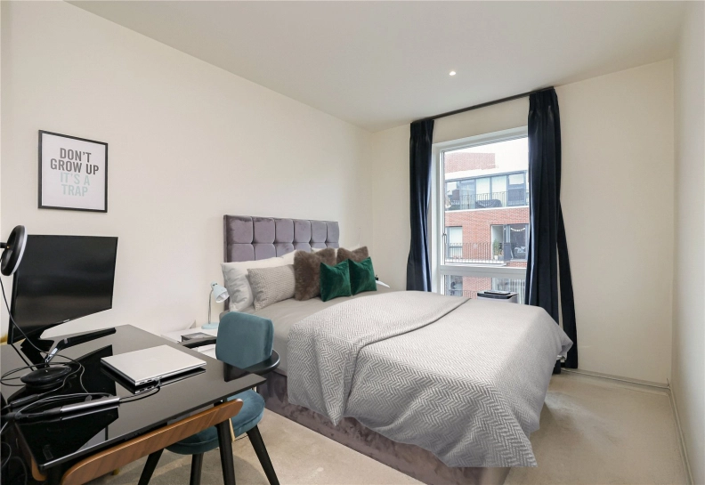 2 bedrooms apartments/flats to sale in Thunderer Walk, Woolwich-image 4