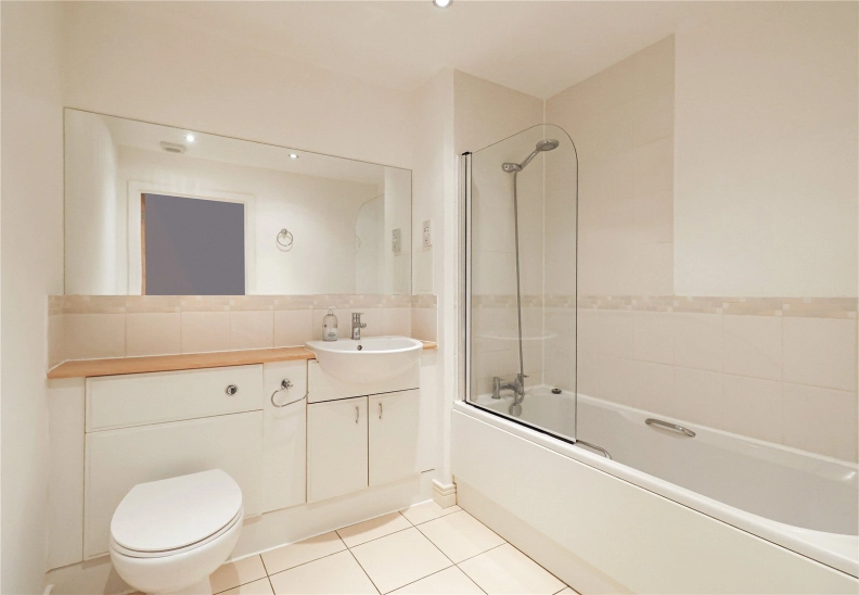 2 bedrooms apartments/flats to sale in Erebus Drive, Woolwich-image 6