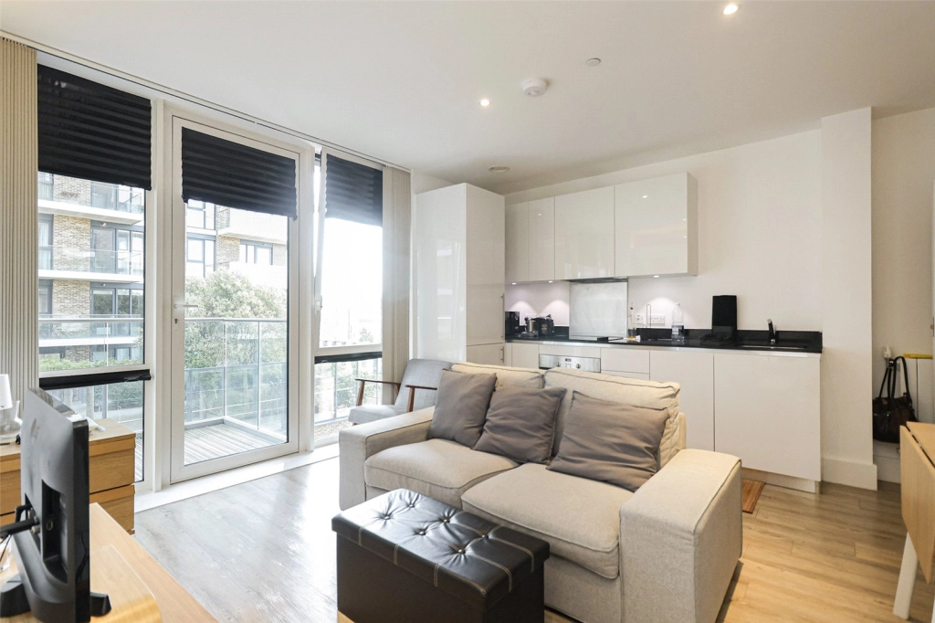 1 bedroom apartments/flats for sale in Victory Parade, Plumstead Road, Woolwich - SE18 view 2