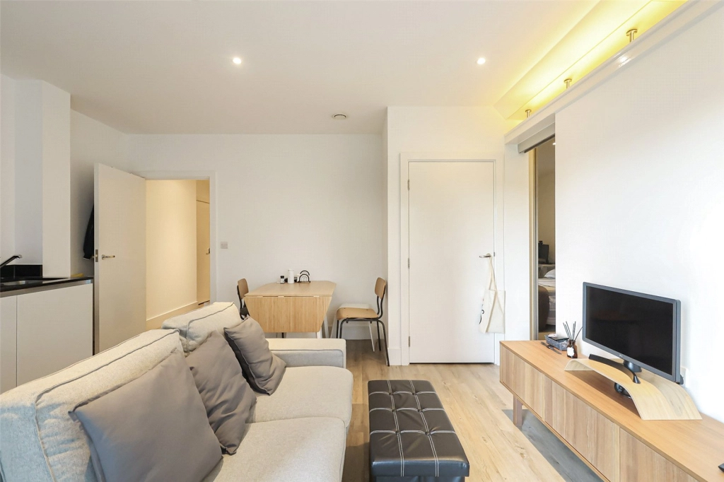 1 bedroom apartments/flats for sale in Victory Parade, Plumstead Road, Woolwich - SE18 view 12