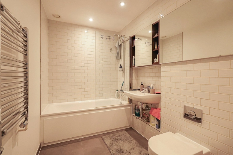 1 bedroom apartments/flats to sale in Elri  Victory Parade, Plumstead Road, Woolwich-image 6