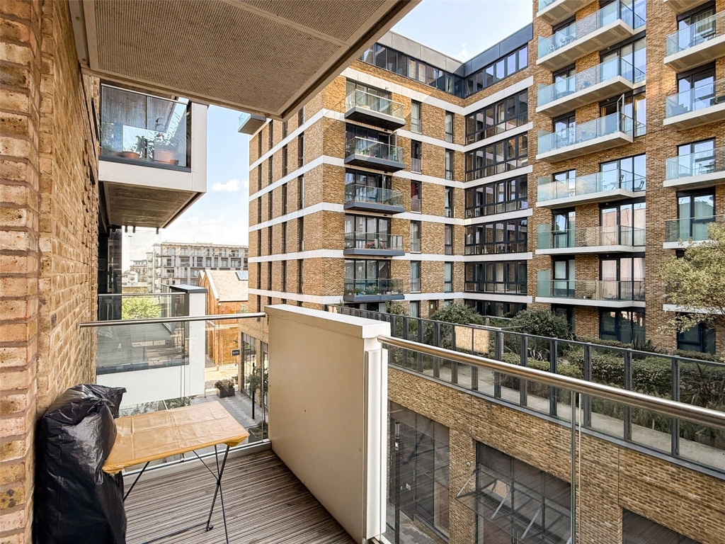 1 bedroom apartments/flats for sale in Victory Parade, Plumstead Road, Woolwich - SE18 view 7