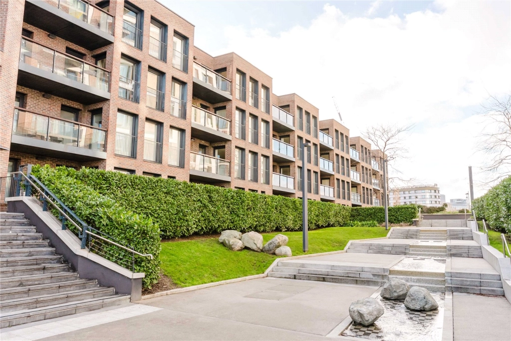 2 bedrooms apartments/flats for sale in Duke of Wellington Avenue, Royal Arsenal - SE18 view 10