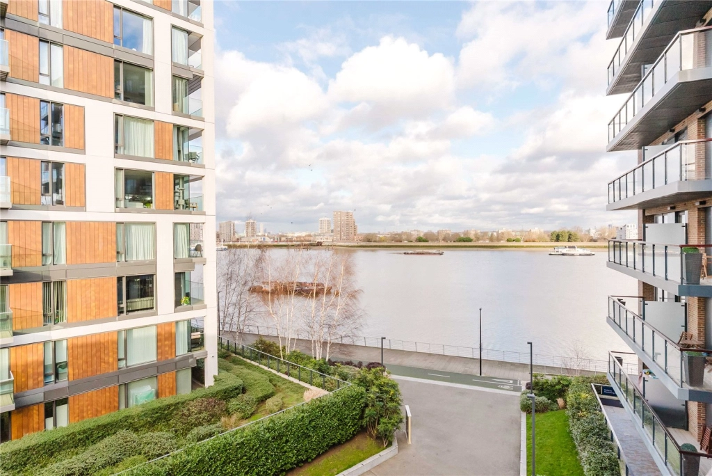 2 bedrooms apartments/flats for sale in Duke of Wellington Avenue, Royal Arsenal - SE18 view 9