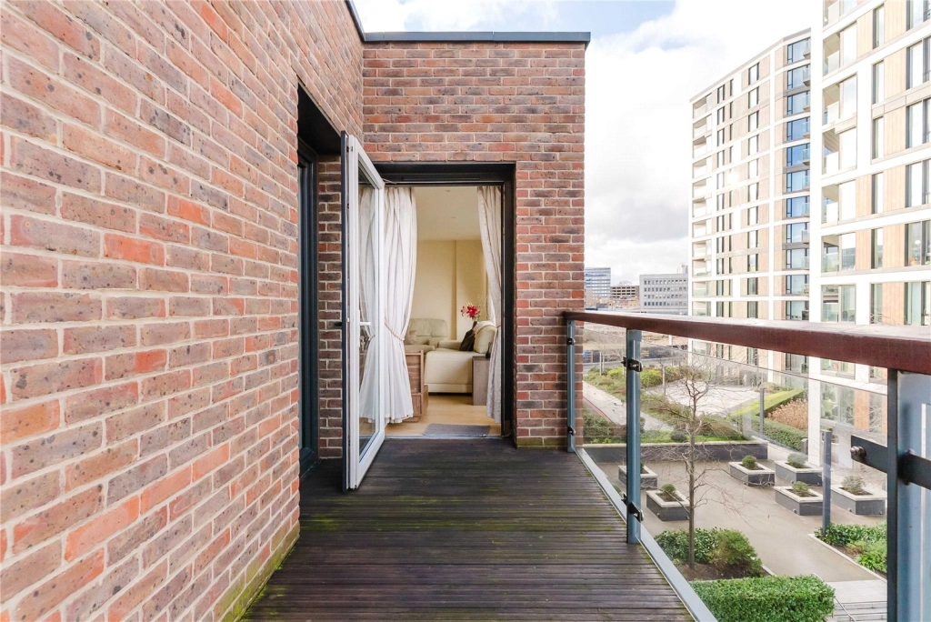 2 bedrooms apartments/flats for sale in Duke of Wellington Avenue, Royal Arsenal - SE18 view 20