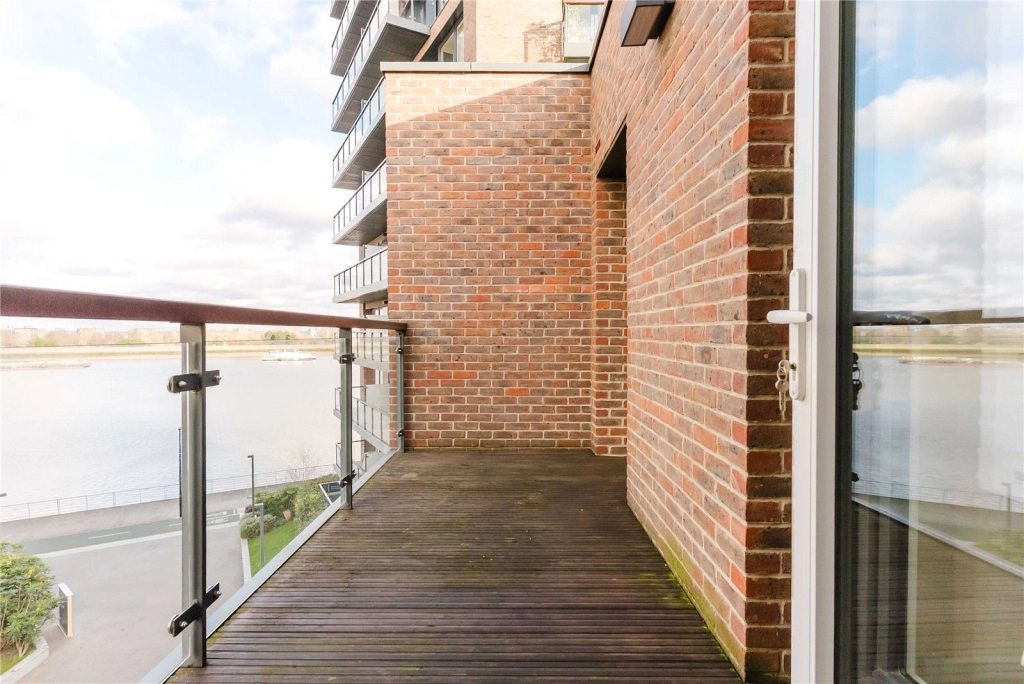 2 bedrooms apartments/flats for sale in Duke of Wellington Avenue, Royal Arsenal - SE18 view 21