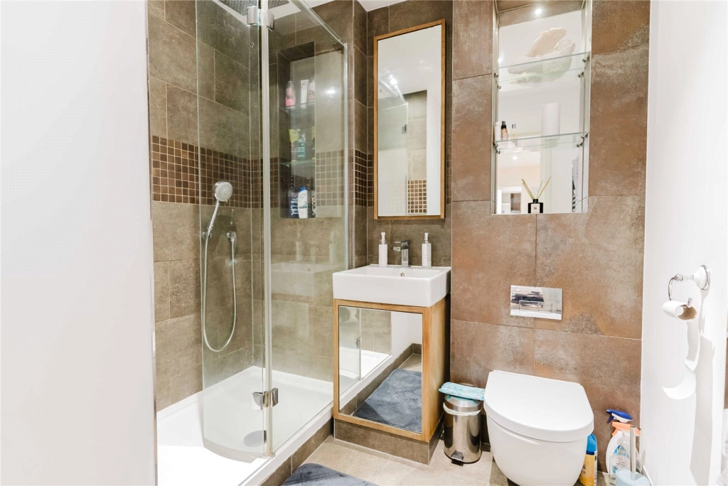 2 bedrooms apartments/flats for sale in Duke of Wellington Avenue, Royal Arsenal - SE18 view 15