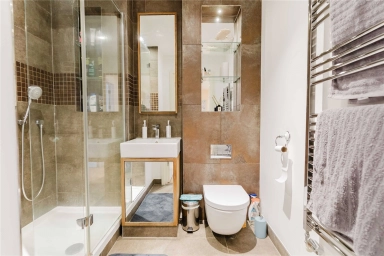 Duke of Wellington Avenue, Royal Arsenal - SE18 view 5