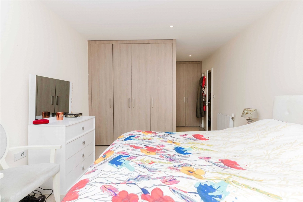 2 bedrooms apartments/flats for sale in Duke of Wellington Avenue, Royal Arsenal - SE18 view 14