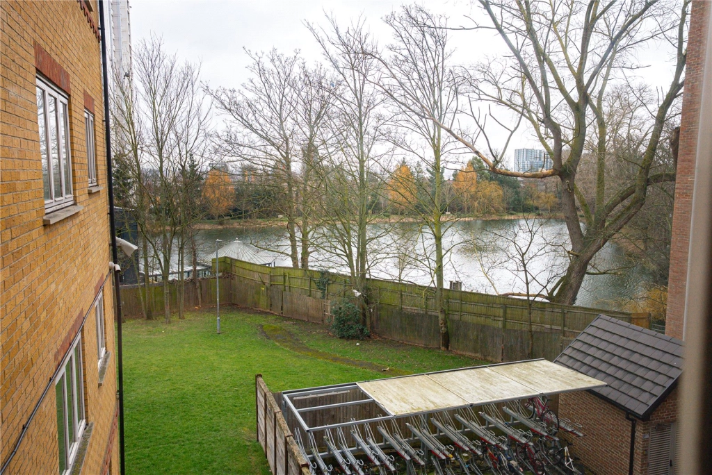 2 bedrooms apartments/flats for sale in Rush Grove Street, Woolwich - SE18 view 11