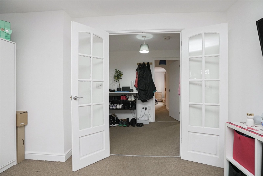 2 bedrooms apartments/flats for sale in Rush Grove Street, Woolwich - SE18 view 9