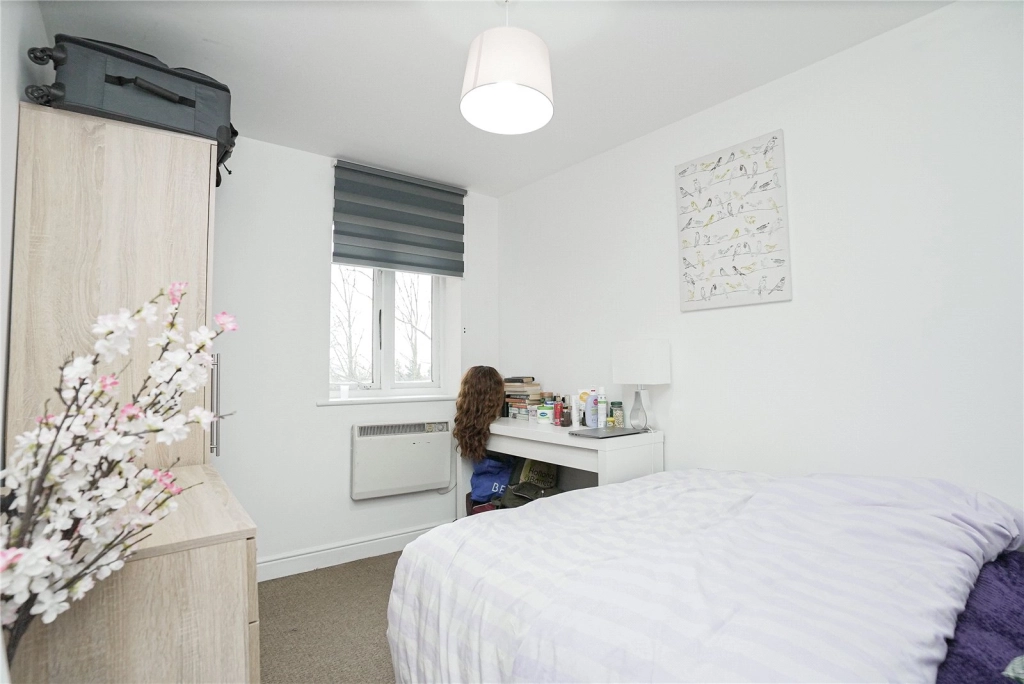 2 bedrooms apartments/flats for sale in Rush Grove Street, Woolwich - SE18 view 14