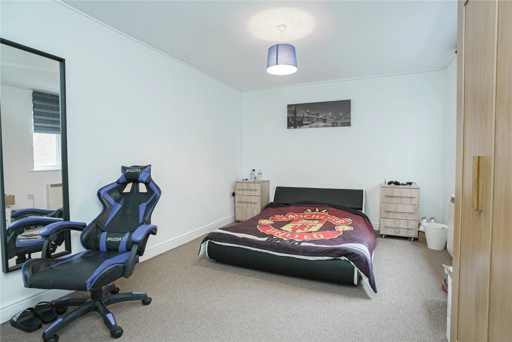 2 bedrooms apartments/flats for sale in Rush Grove Street, Woolwich - SE18 view 5