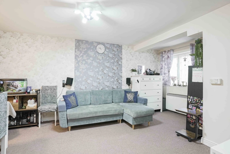 2 bedrooms apartments/flats to sale in Rush Grove Street, Woolwich-image 1