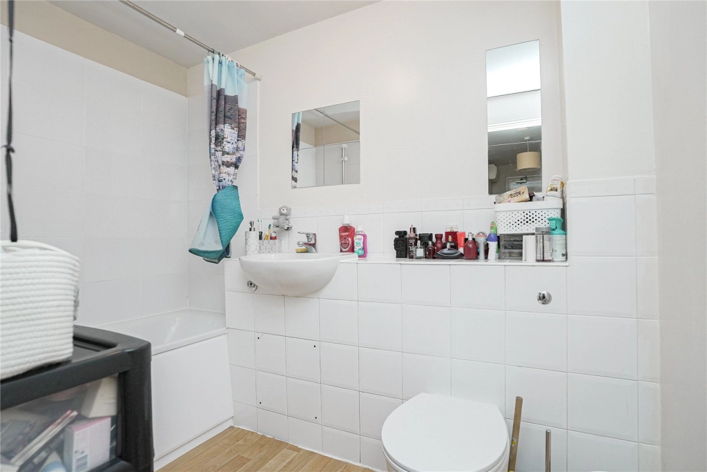 2 bedrooms apartments/flats for sale in Rush Grove Street, Woolwich - SE18 view 12