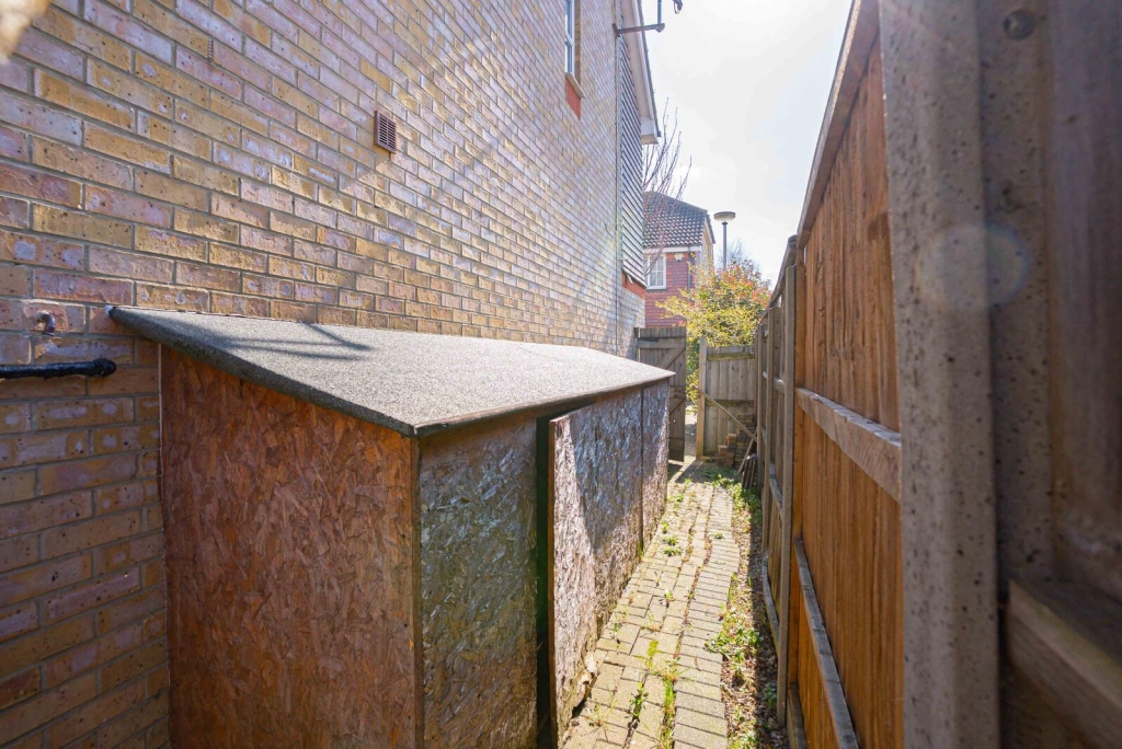 3 bedrooms houses for sale in Kentlea Road, Woolwich - SE28 view 32