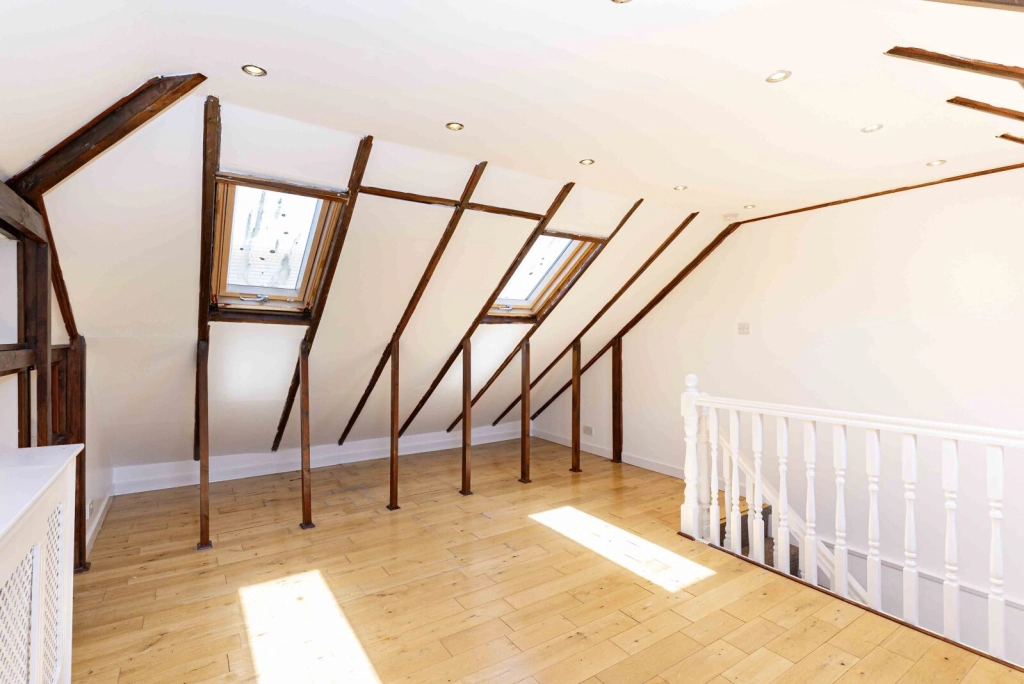 3 bedrooms houses for sale in Kentlea Road, Woolwich - SE28 view 14