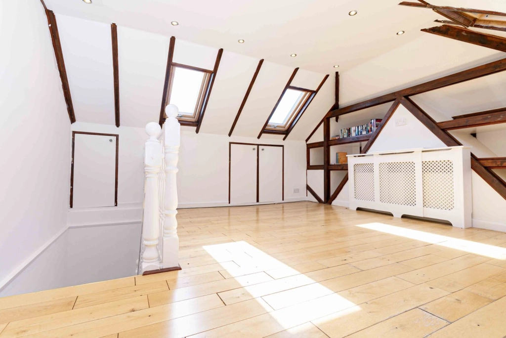 3 bedrooms houses for sale in Kentlea Road, Woolwich - SE28 view 15