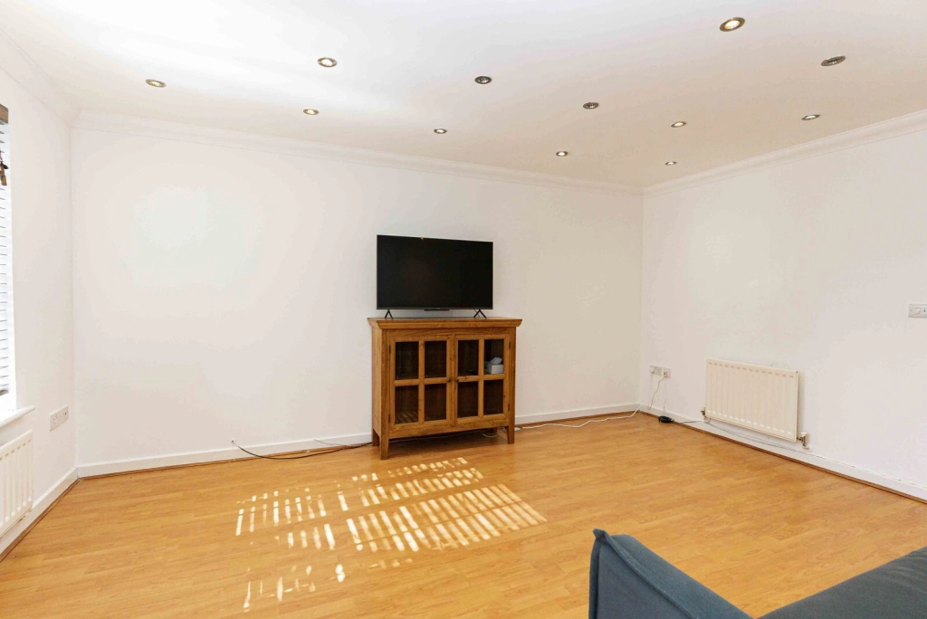 3 bedrooms houses for sale in Kentlea Road, Woolwich - SE28 view 24