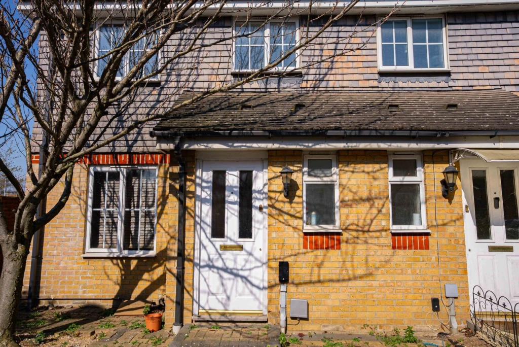 3 bedrooms houses for sale in Kentlea Road, Woolwich - SE28 view 8