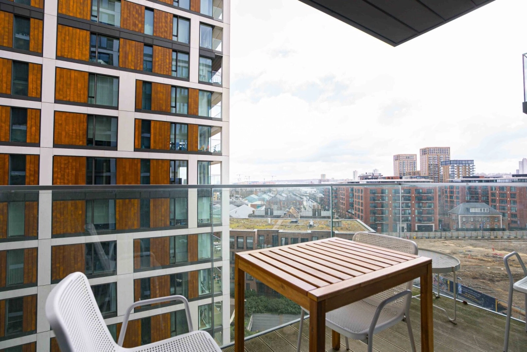 1 bedroom apartments/flats for sale in Duke of Wellington Avenue, Royal Arsenal - SE18 view 9