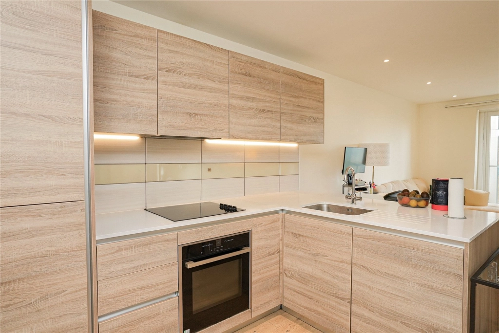 1 bedroom apartments/flats for sale in Duke of Wellington Avenue, Royal Arsenal - SE18 view 3
