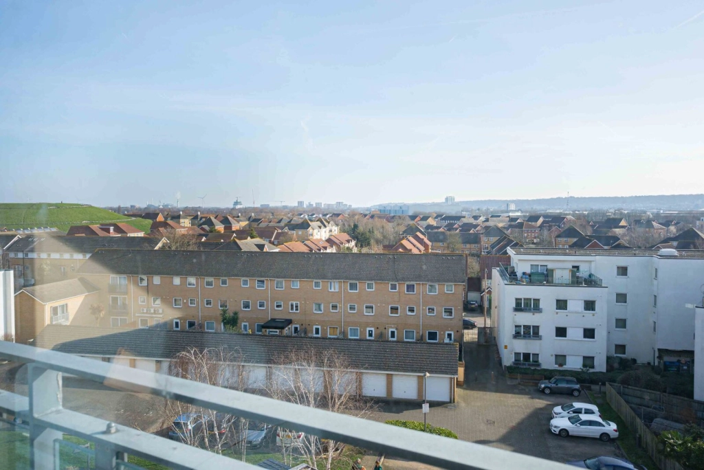 2 bedrooms apartments/flats for sale in Tideslea Path, Woolwich - SE28 view 8
