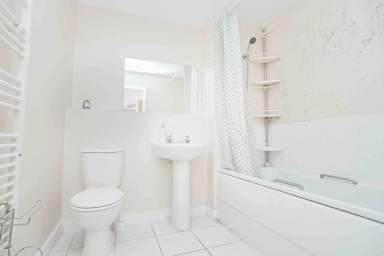 Tideslea Path, Woolwich - SE28 view 6