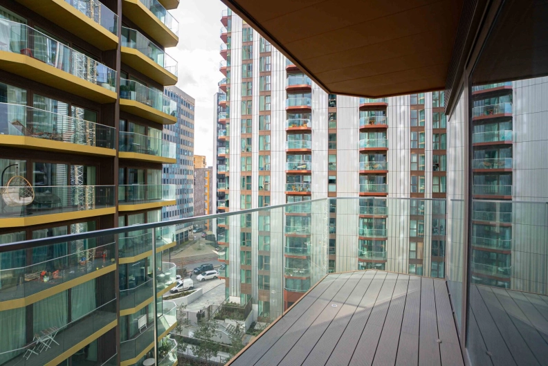 1 bedroom apartments/flats to sale in Brigadier Walk, Woolwich-image 7