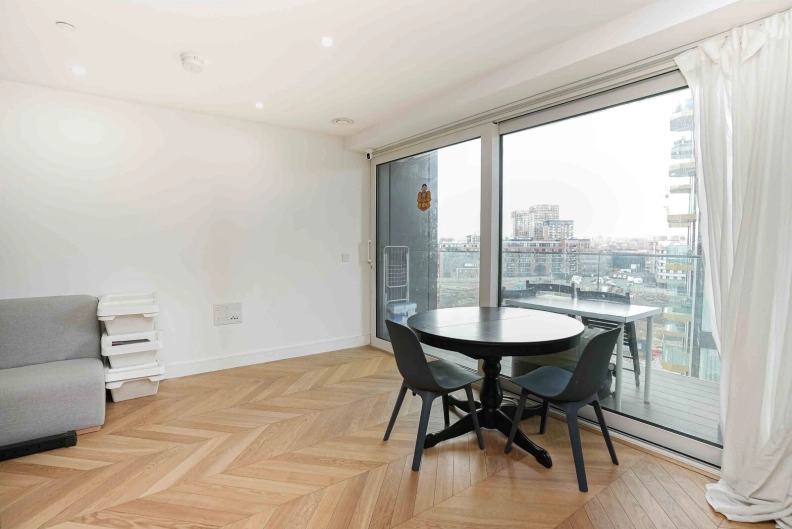1 bedroom apartments/flats to sale in Brigadier Walk, Woolwich-image 3