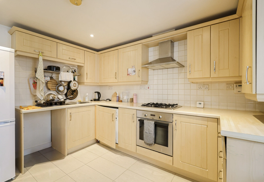 2 bedrooms apartments/flats for sale in Allenby Road, Woolwich - SE28 view 4