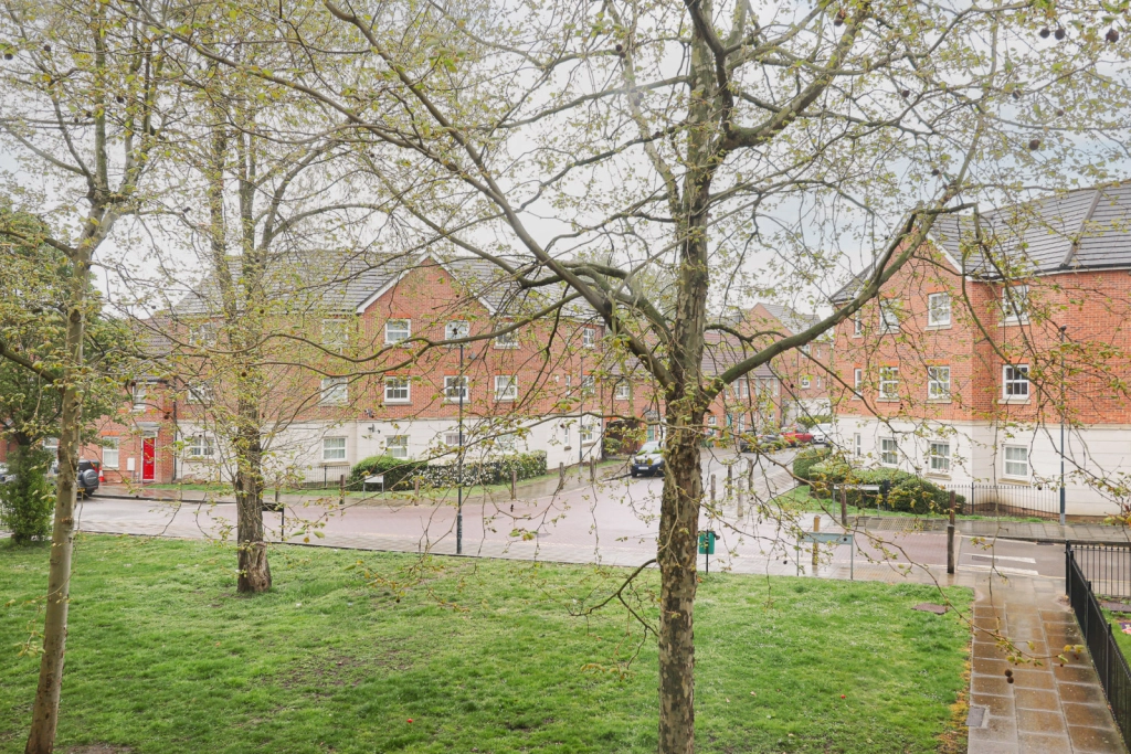 2 bedrooms apartments/flats for sale in Allenby Road, Woolwich - SE28 view 7