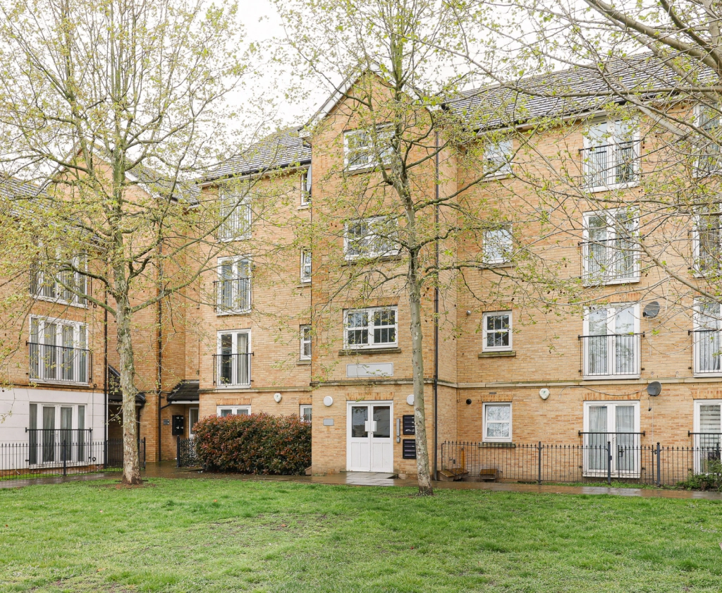 2 bedrooms apartments/flats for sale in Allenby Road, Woolwich - SE28 view 14