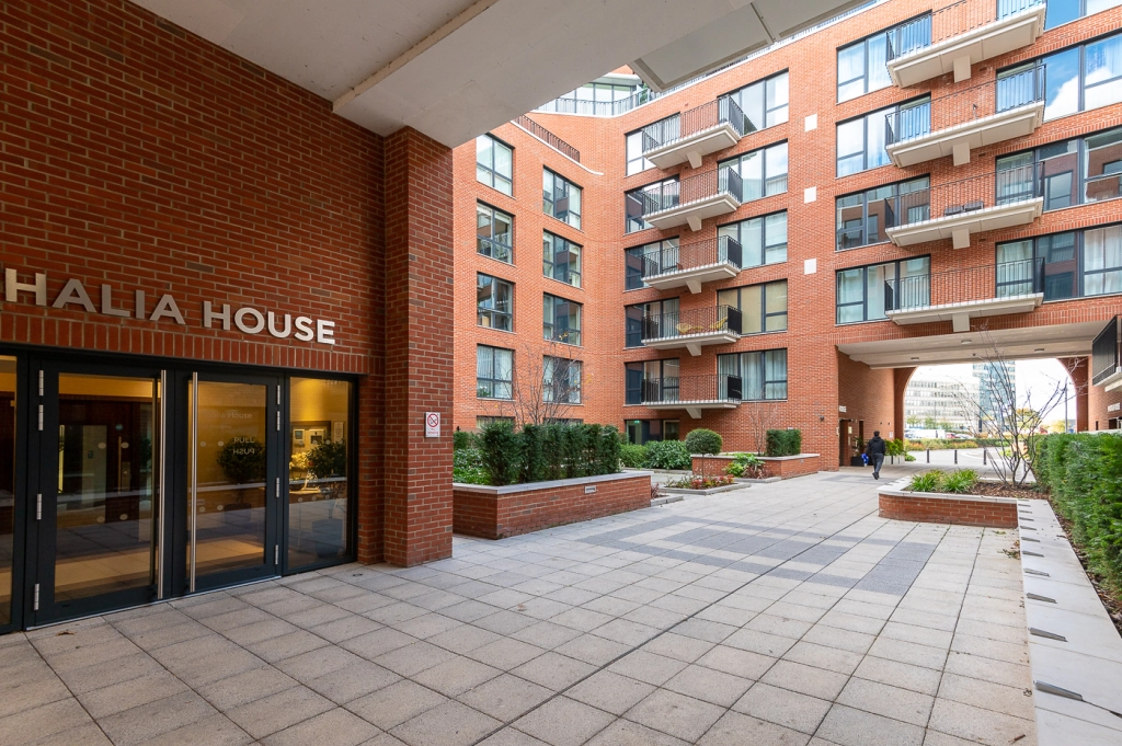 3 bedrooms apartments/flats for sale in Thunderer Walk, Woolwich - SE18 view 12