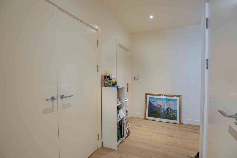 3 bedrooms apartments/flats to sale in Thunderer Walk, Woolwich-image 10