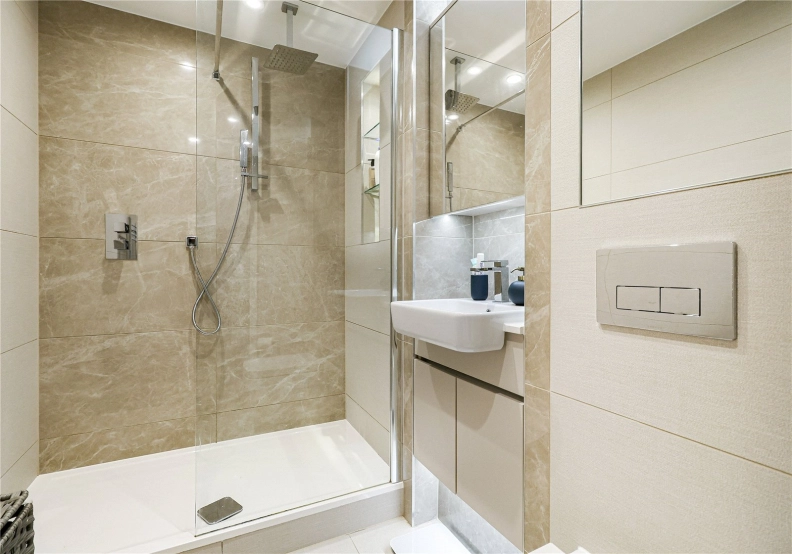2 bedrooms apartments/flats to sale in Brigadier Walk, Woolwich-image 15