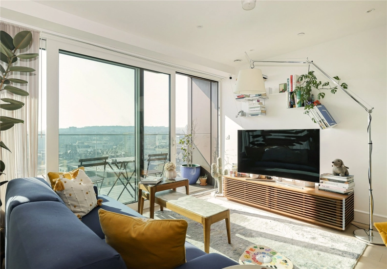 2 bedrooms apartments/flats to sale in Brigadier Walk, Woolwich-image 11