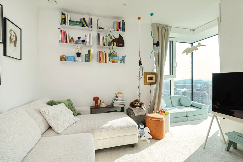 2 bedrooms apartments/flats to sale in Brigadier Walk, Woolwich-image 7