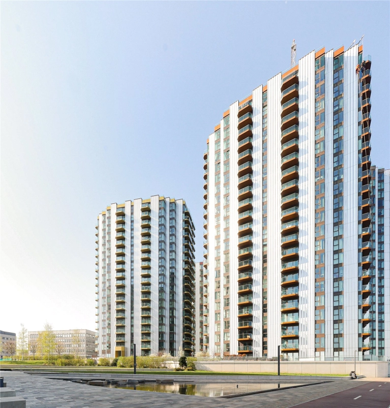 2 bedrooms apartments/flats to sale in Brigadier Walk, Woolwich-image 8