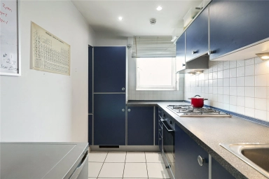 Erebus Drive, Woolwich SE28 image 2