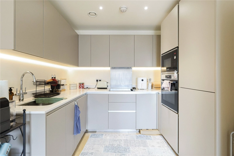 2 bedrooms apartments/flats to sale in Thunderer Walk, Woolwich-image 4