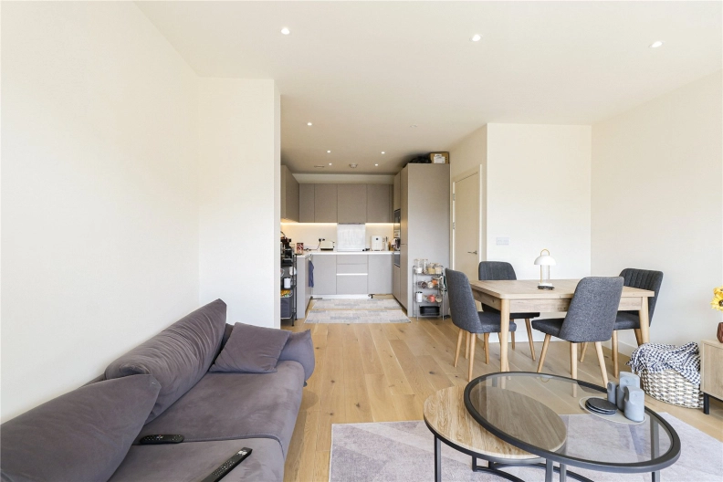 2 bedrooms apartments/flats to sale in Thunderer Walk, Woolwich-image 3