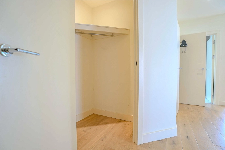 2 bedrooms apartments/flats to sale in Thunderer Walk, Woolwich-image 17