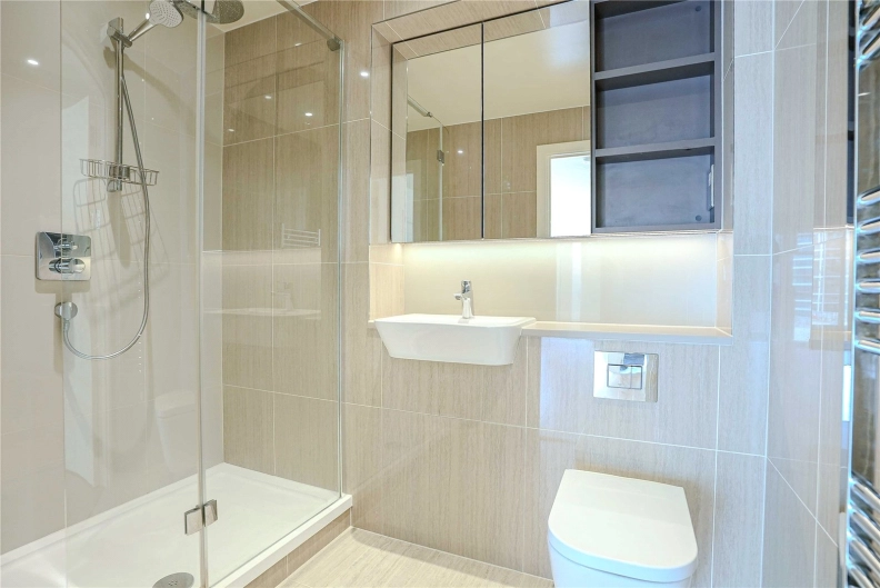 2 bedrooms apartments/flats to sale in Thunderer Walk, Woolwich-image 5