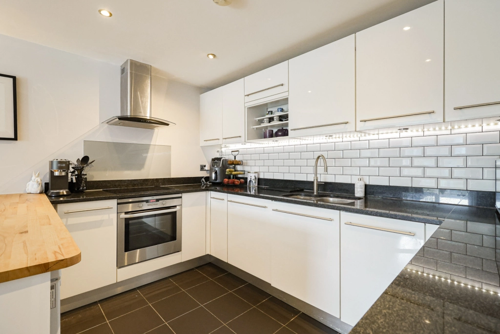 2 bedrooms apartments/flats for sale in Argyll Road, Woolwich - SE18 view 3