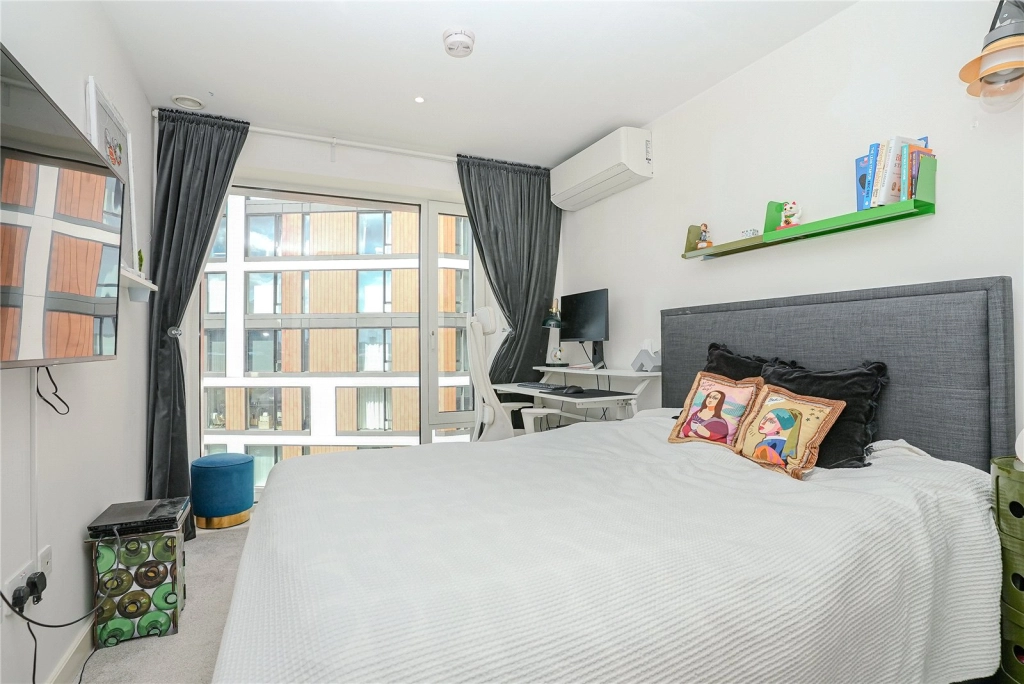 3 bedrooms apartments/flats for sale in Duke of Wellington Avenue, Woolwich - SE18 view 6