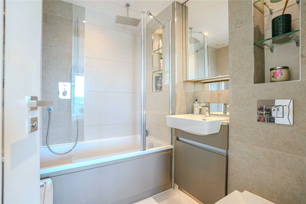 3 bedrooms apartments/flats for sale in Duke of Wellington Avenue, Woolwich - SE18 view 5