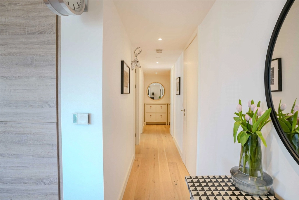 3 bedrooms apartments/flats for sale in Duke of Wellington Avenue, Woolwich - SE18 view 10