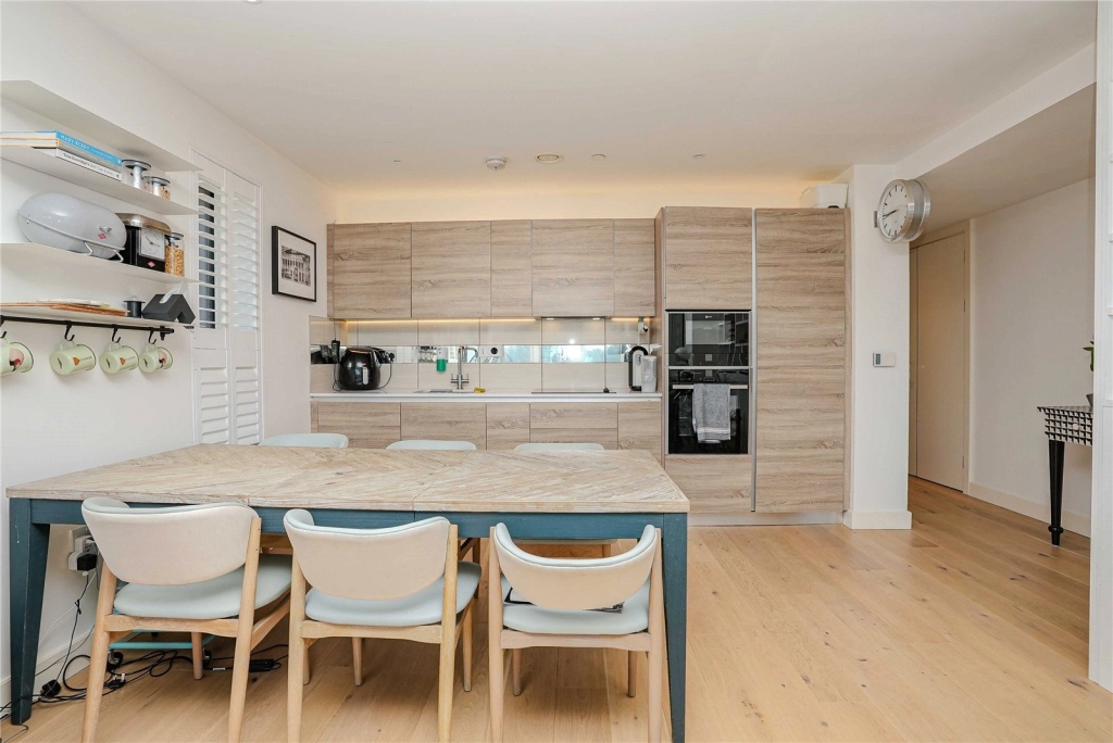 3 bedrooms apartments/flats for sale in Duke of Wellington Avenue, Woolwich - SE18 view 14